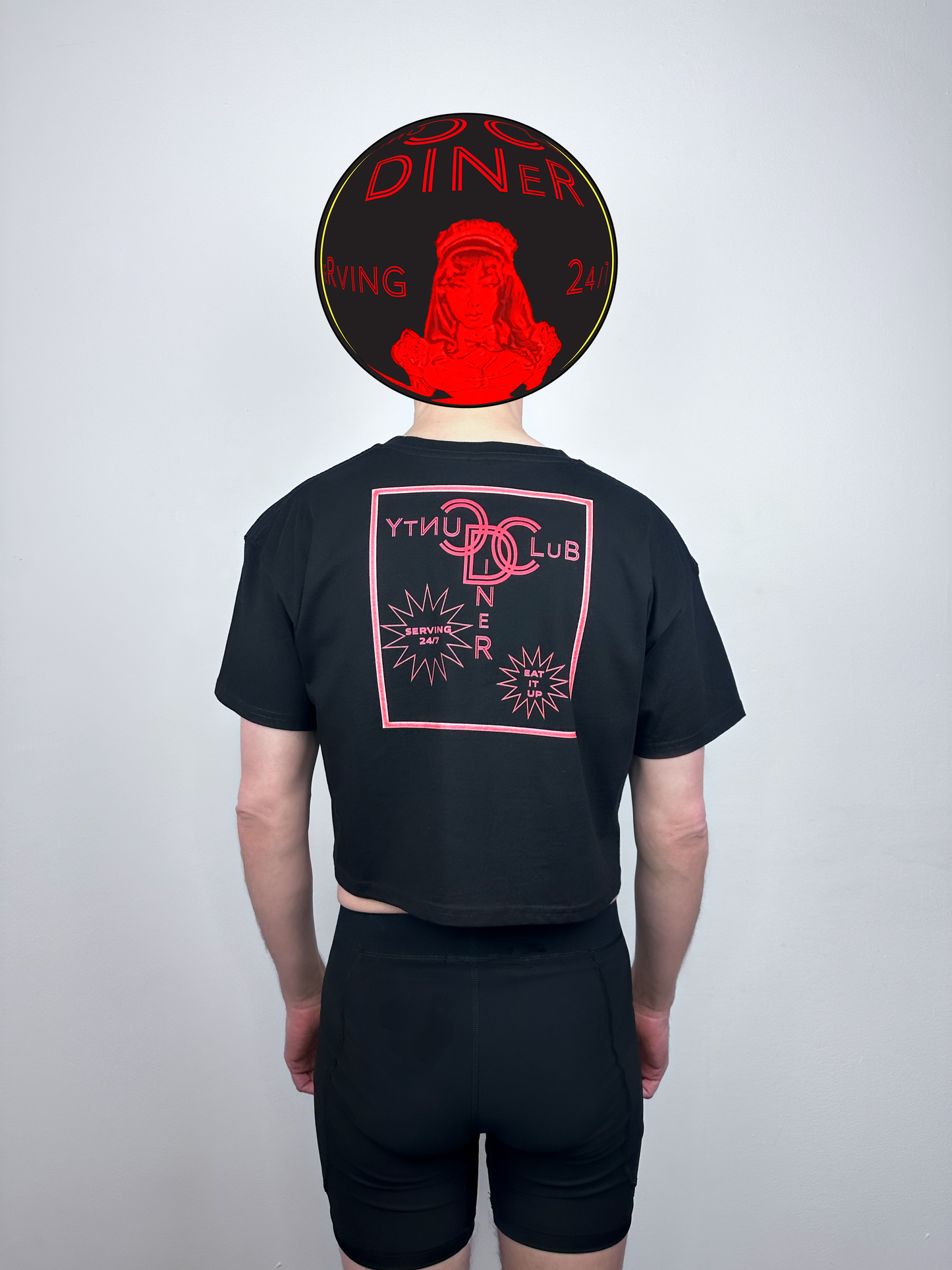 cunty club diner red signage crop tee- black